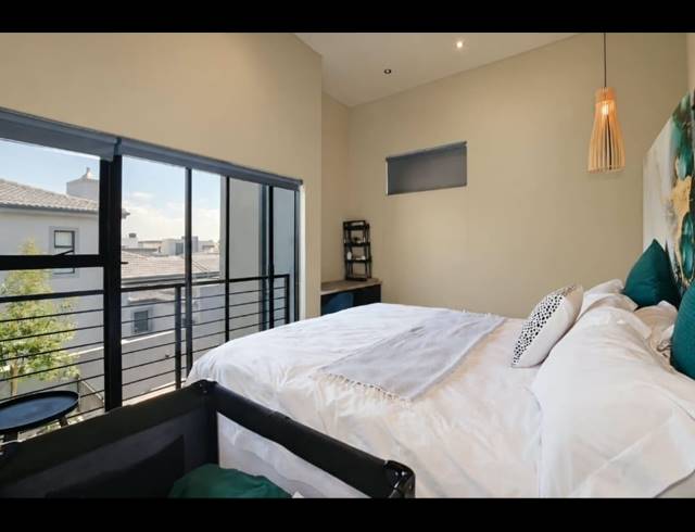 4 BEDROOM FREESTANDING FOR SALE IN SAGEWOOD